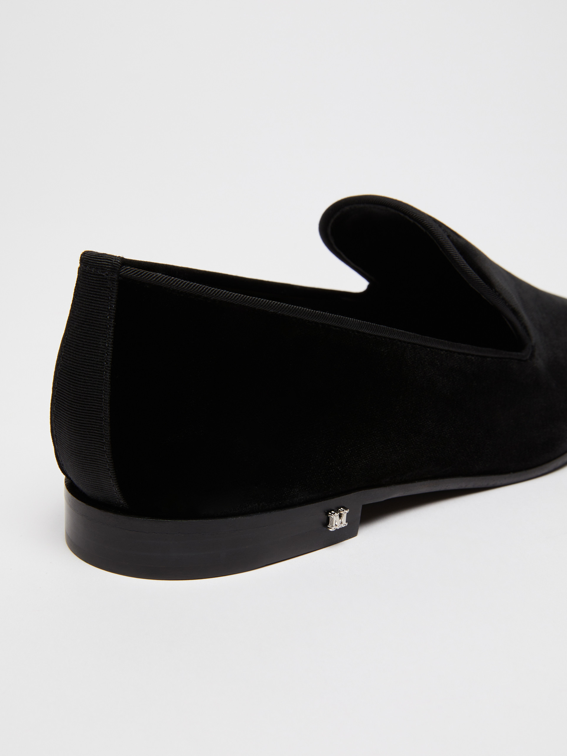 Shop Max Mara Slip-on Flat Shoes In Black