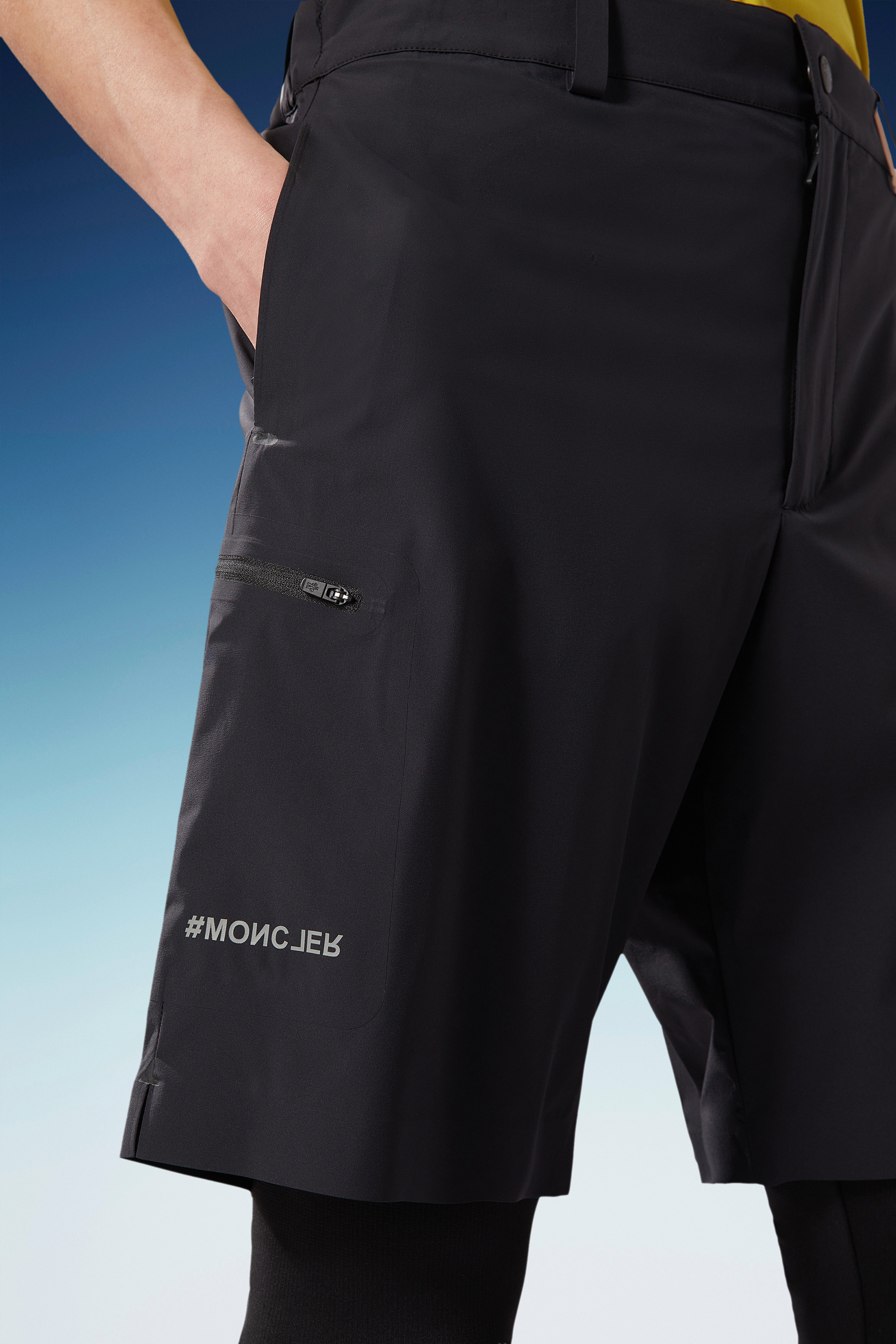 Moncler Logo-print Wide Shorts In Black