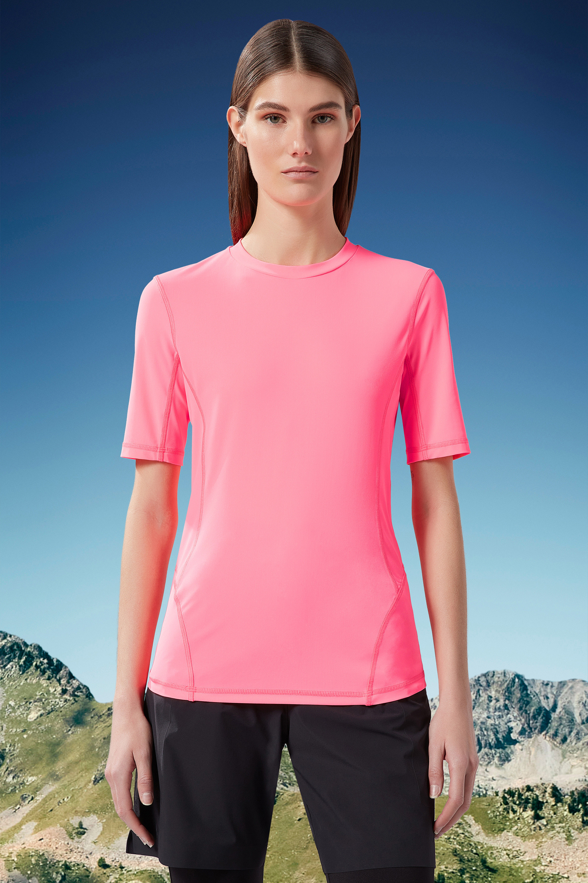 Moncler Embossed-logo T-shirt In Pink