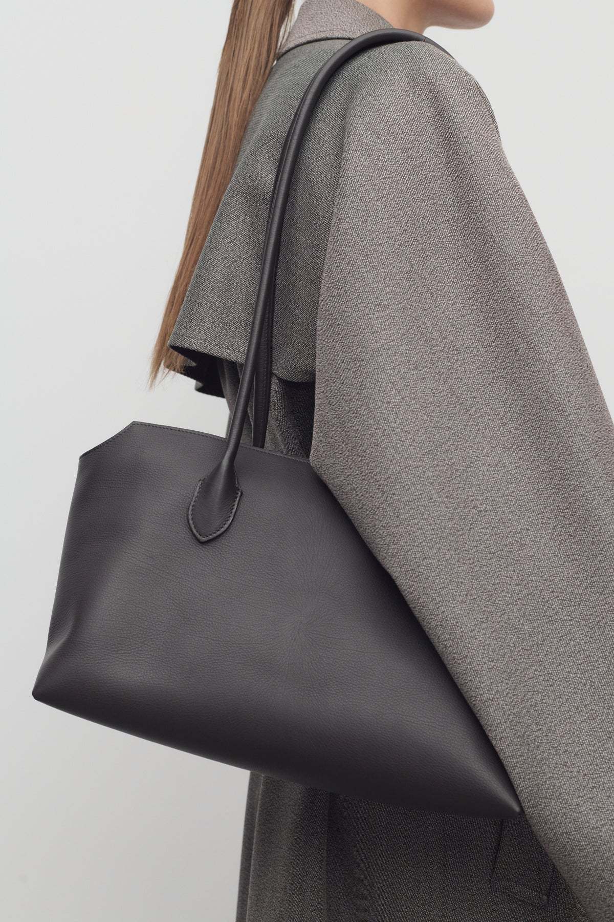 The Row Terrasse Bag In Leather In Brown