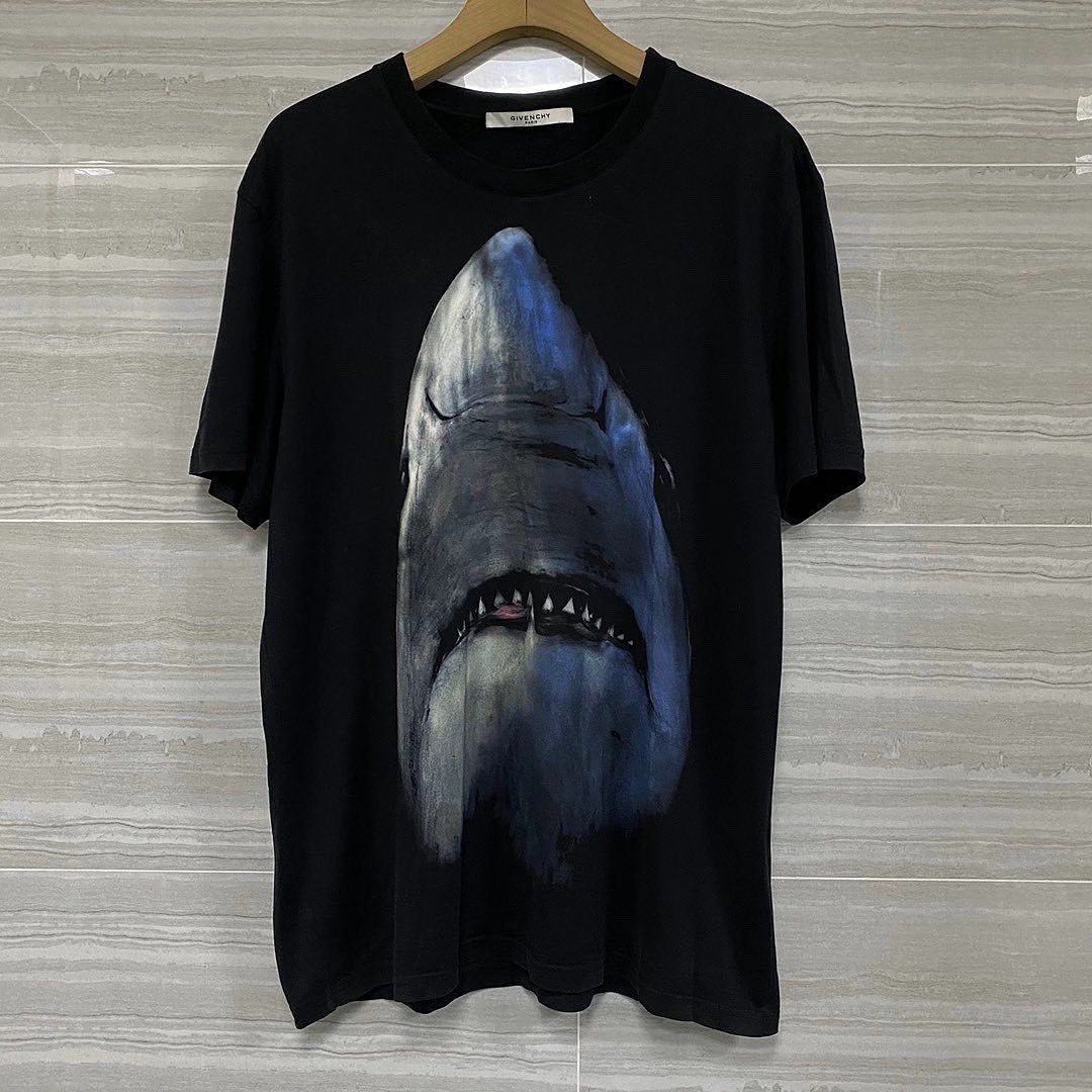 Givenchy Shark Print Cotton Short Sleeve T Shirt In Black