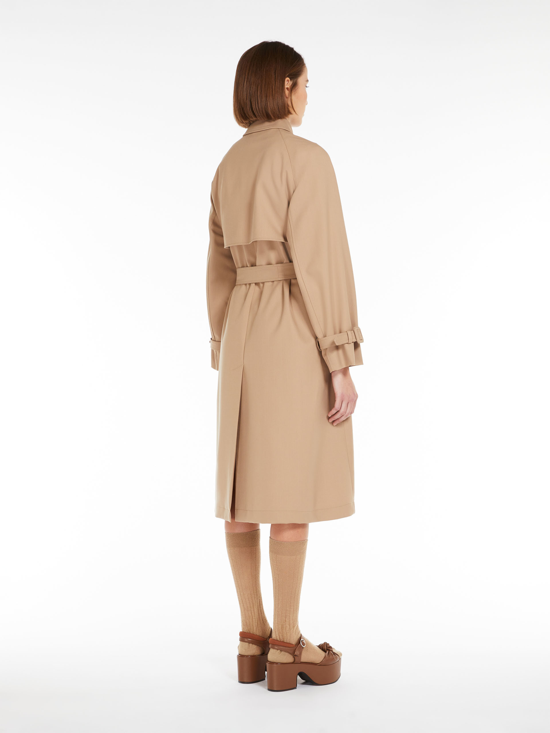 Weekend Max Mara Double-breasted Long-sleeved Windbreaker In Nude