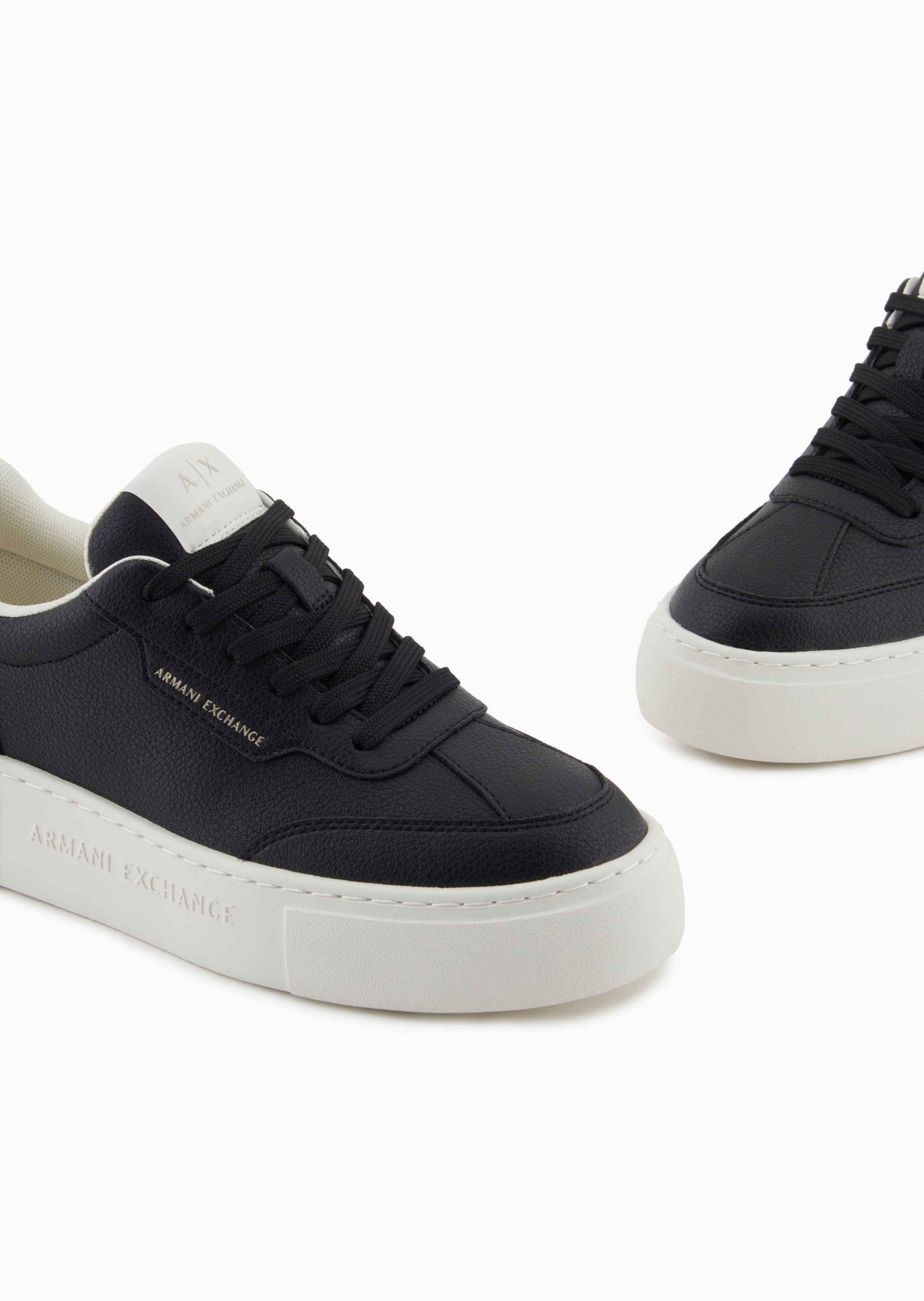Armani Exchange Round Toe Low Top Sneakers In Black