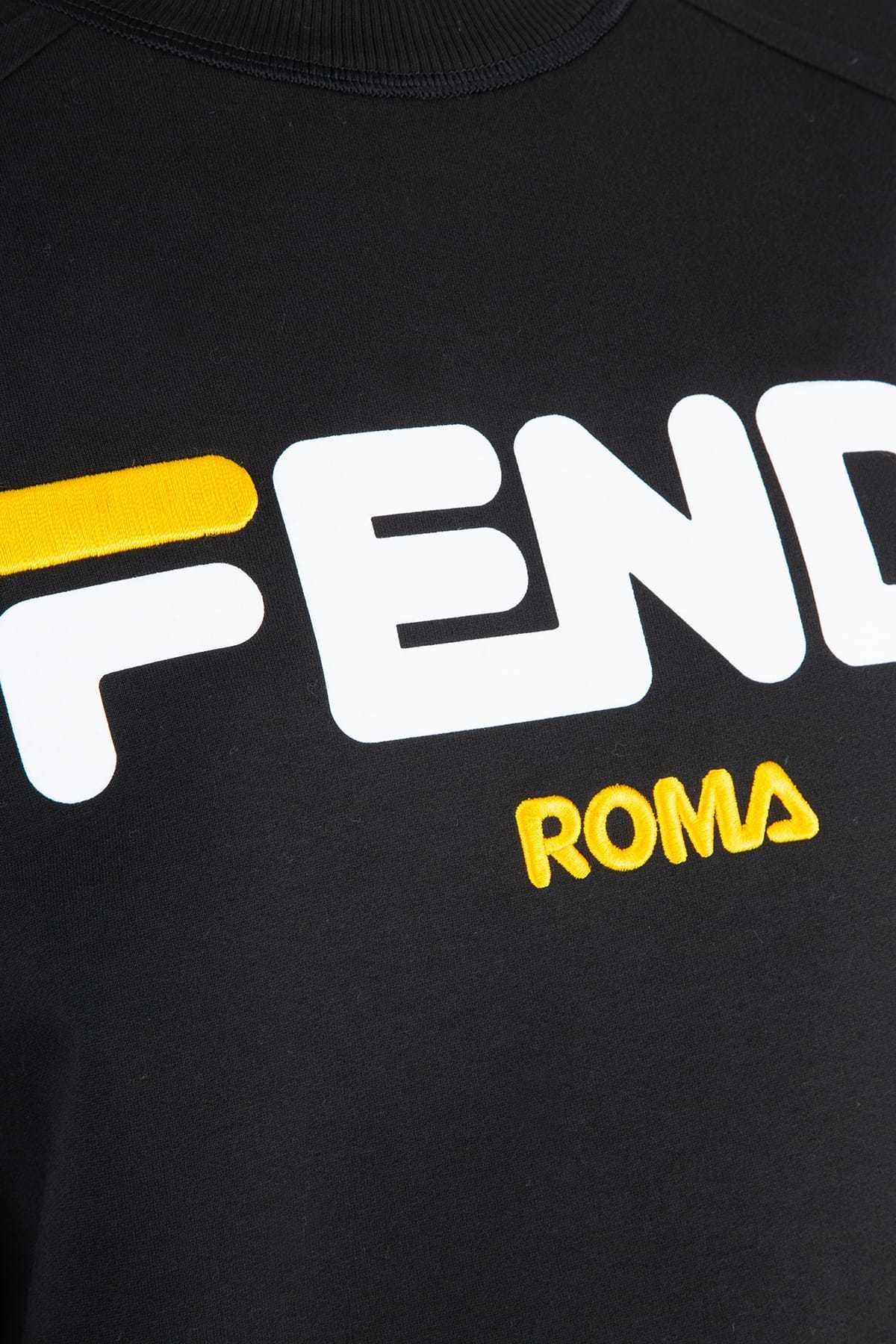 Fendi Logo Print Special Edition Sweater In Black
