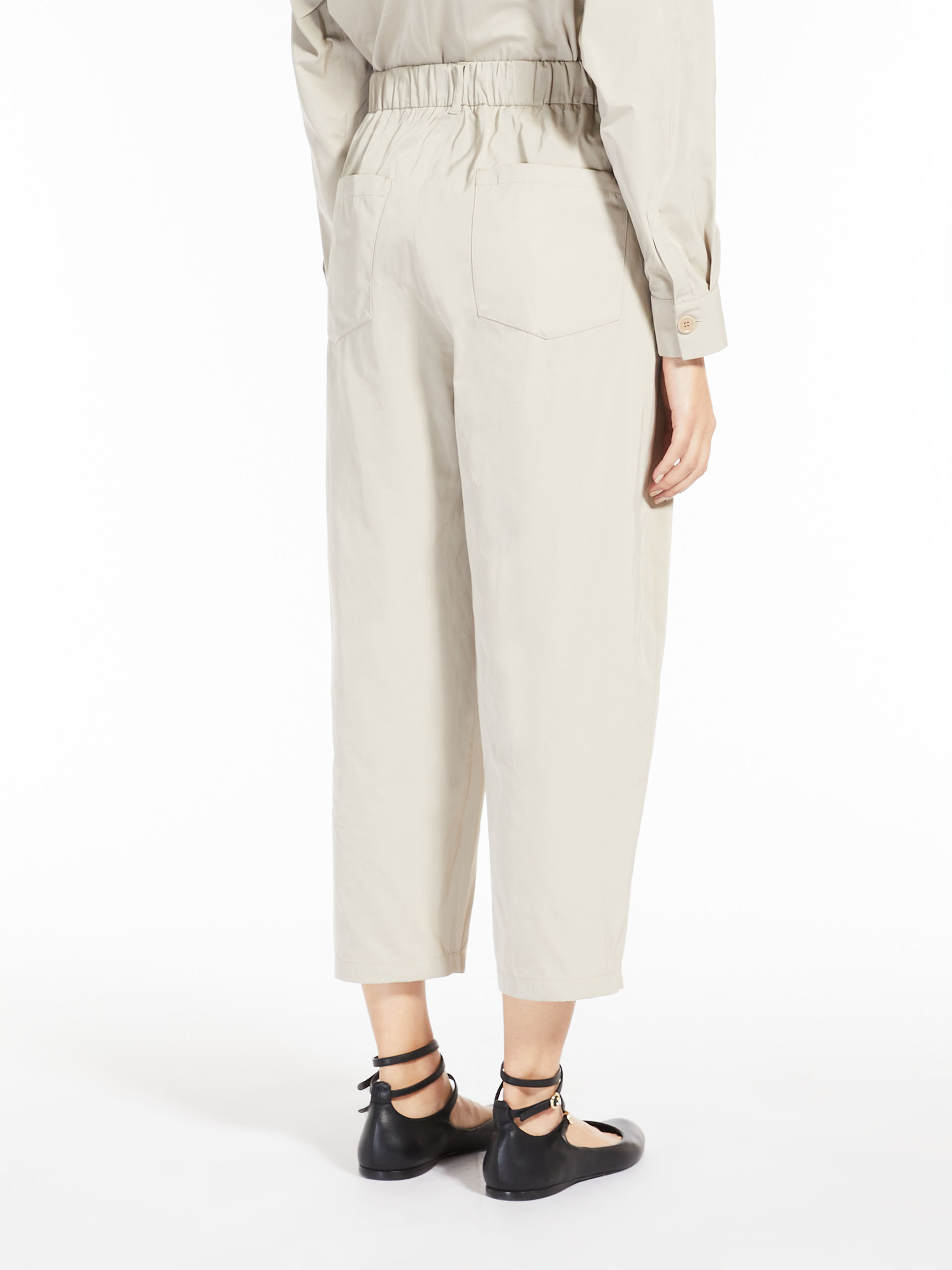 Max Mara Nine-point Casual Pants In White