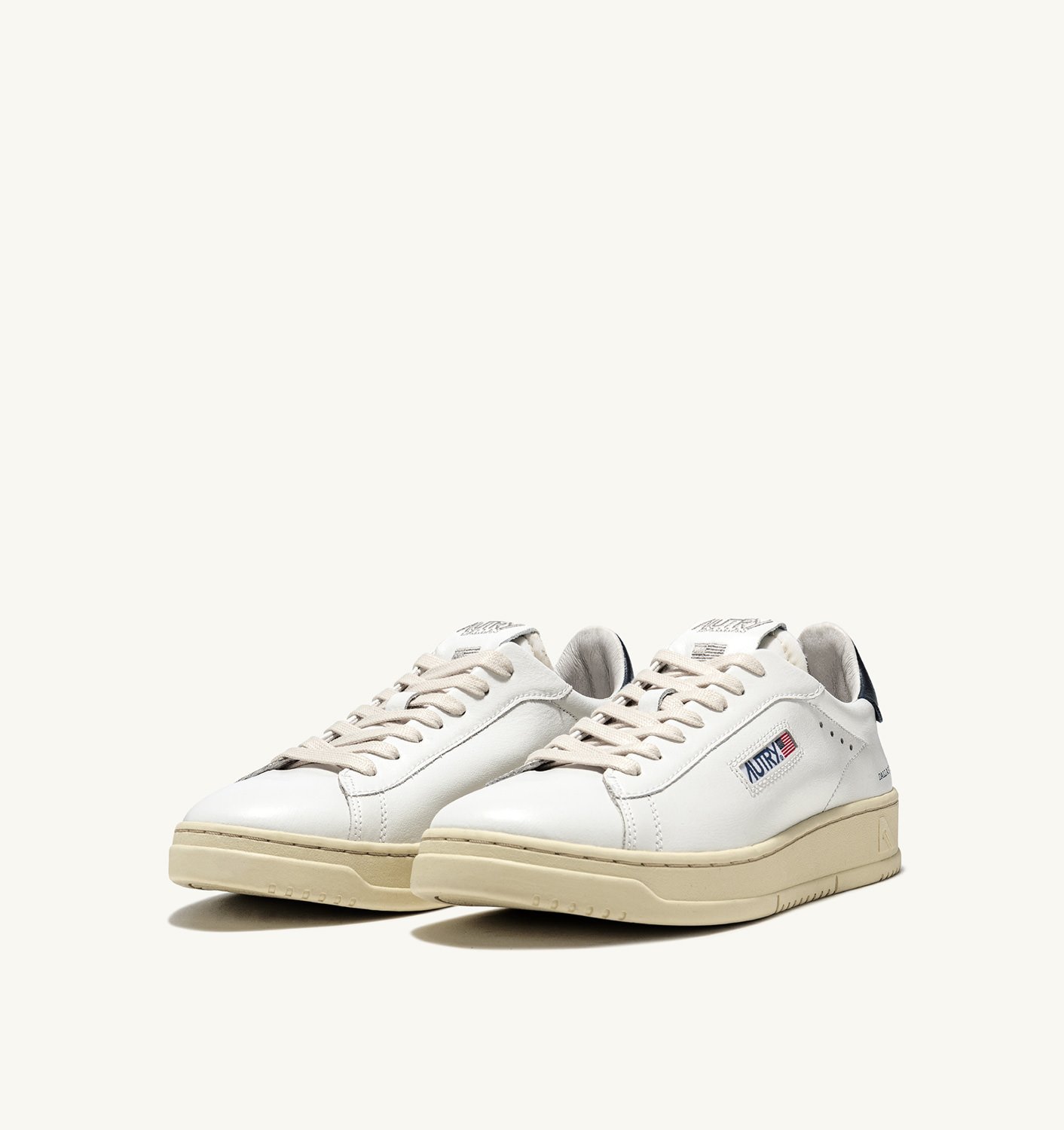Autry Dallas Low-top Sneakers In White