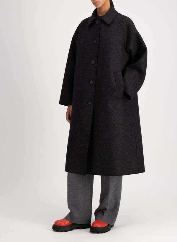 Harris Wharf London Wool Coat With Raglan Sleeves And Pockets In Black
