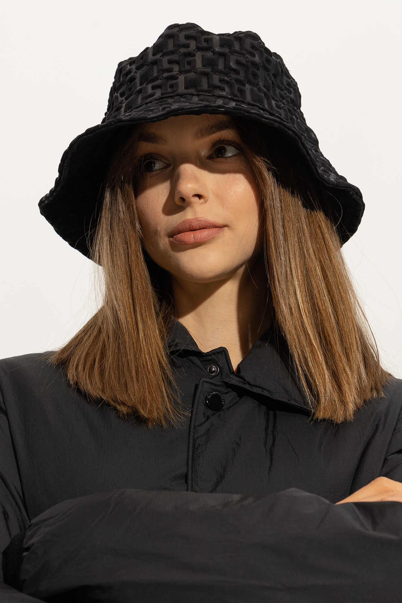 Gcds Embossed-monogram Drawstring Bucket Hat In Black