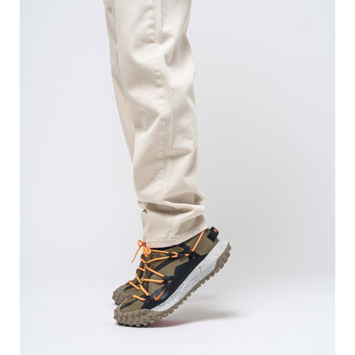 Les Deux Belt-loop Casual Pants In Nude