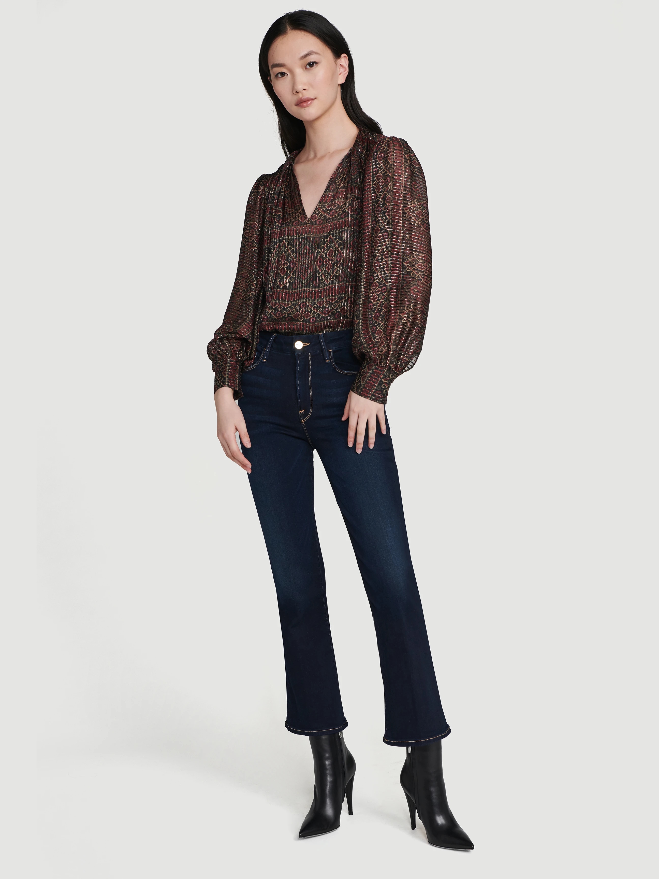 Frame Le Crop Mini Boot Jeans In Black