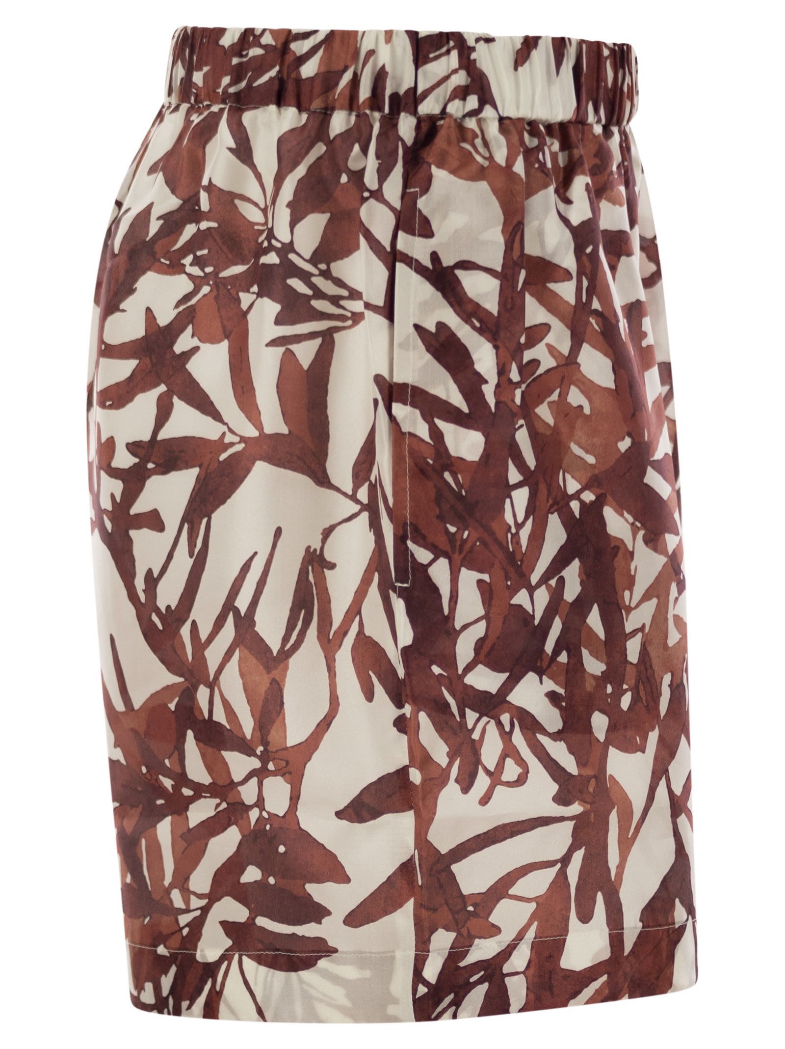 Brunello Cucinelli Elastic Waist Shorts In Red