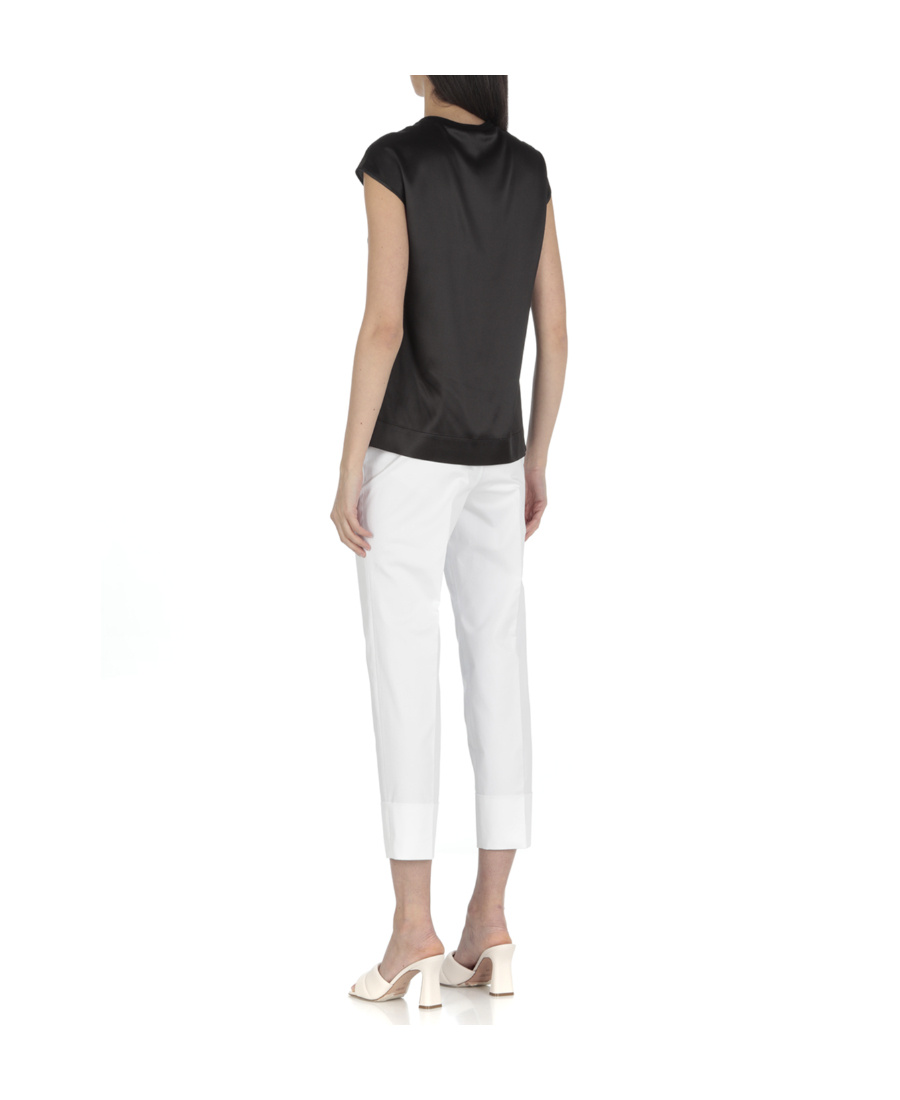 Peserico Cropped Logo-patch Trousers In White