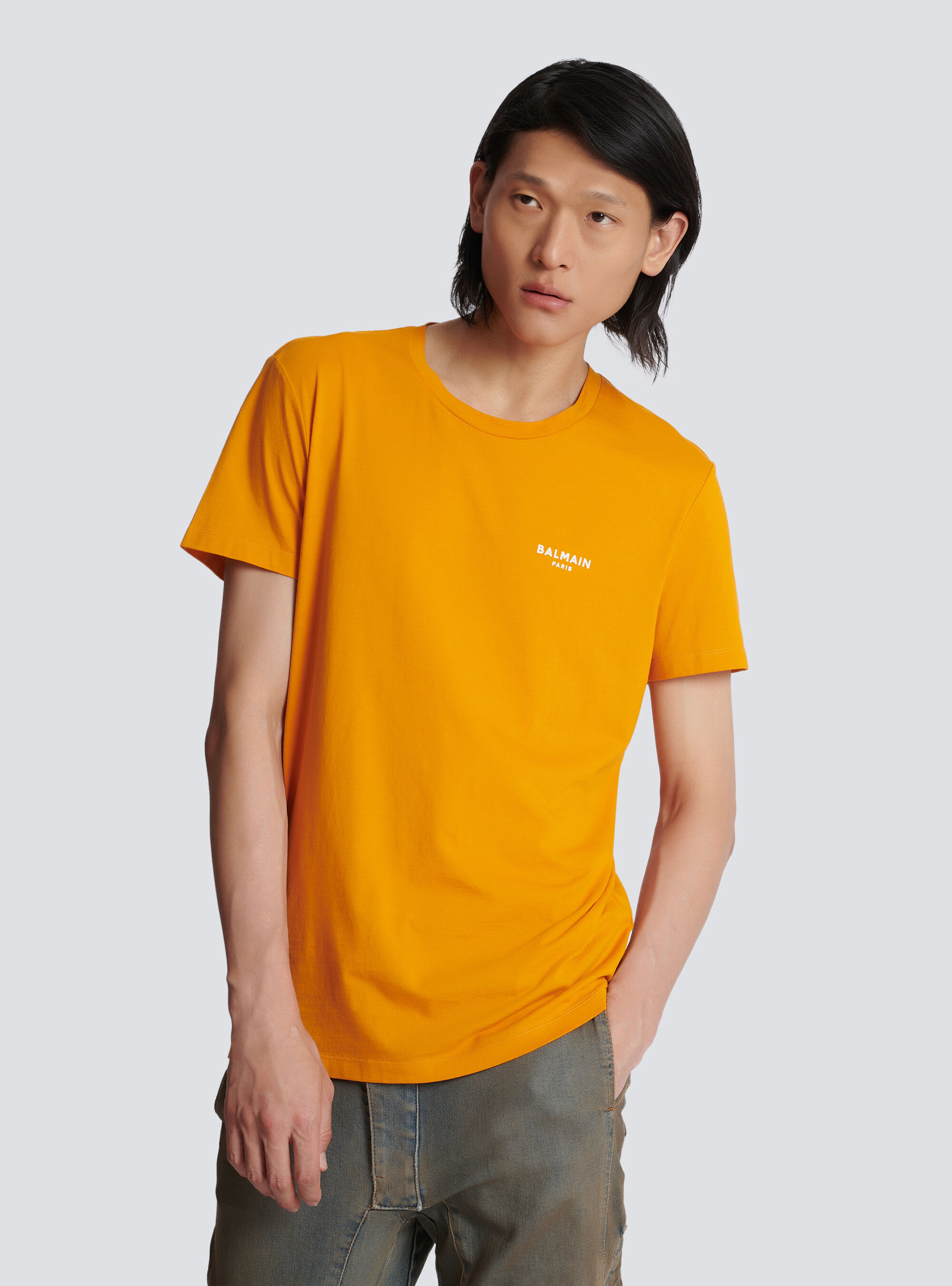 BALMAIN ECO-RESPONSIBLE COTTON T-SHIRT WITH BALMAIN LOGO PRINT