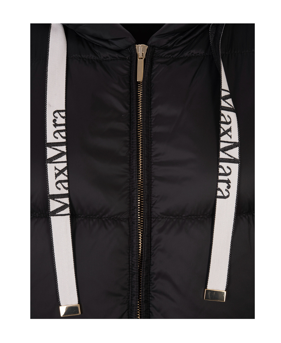 Max Mara Quilted Sleeveless Vest In Black