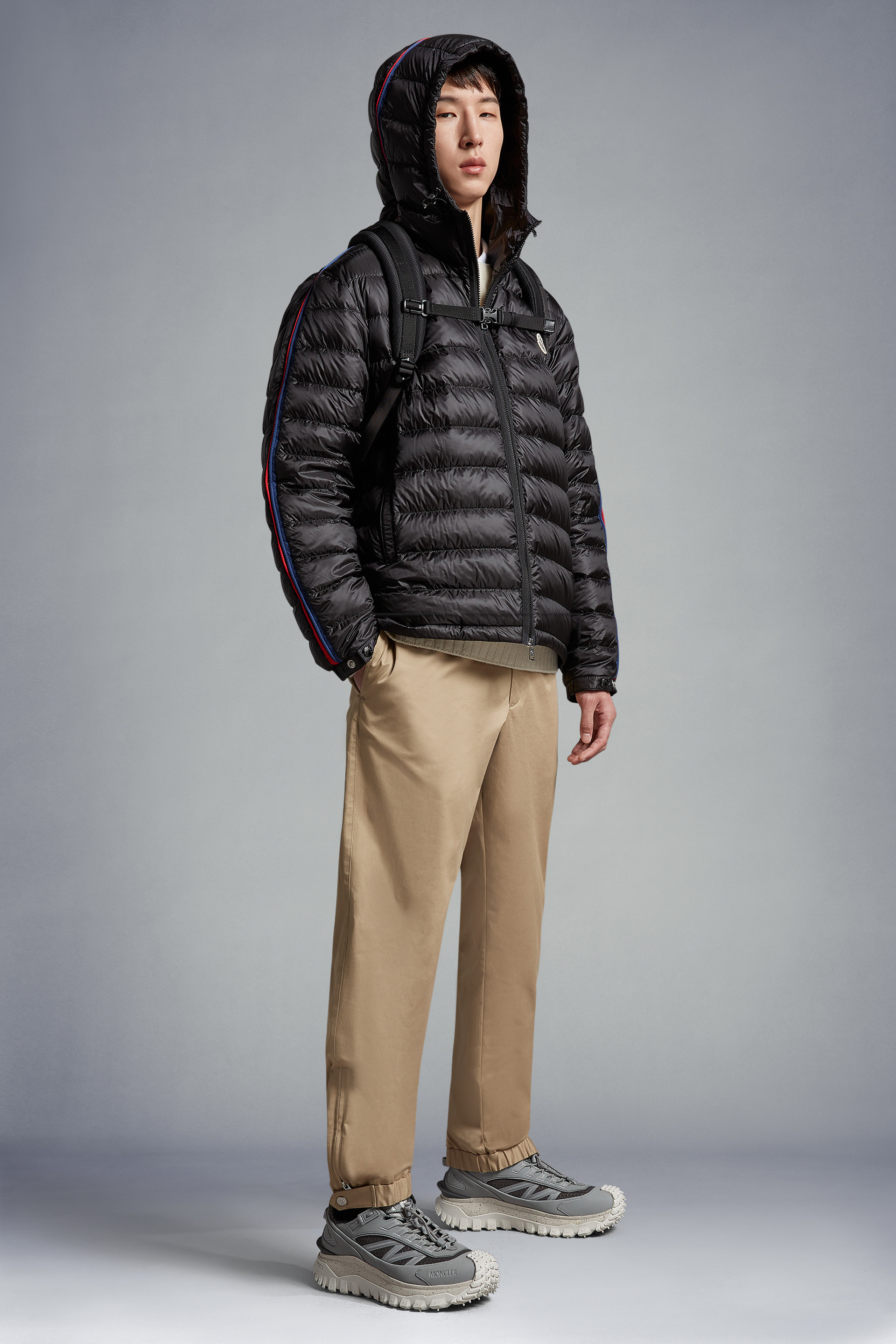 Moncler Agout Logo-patch Puffer Jacket In Black