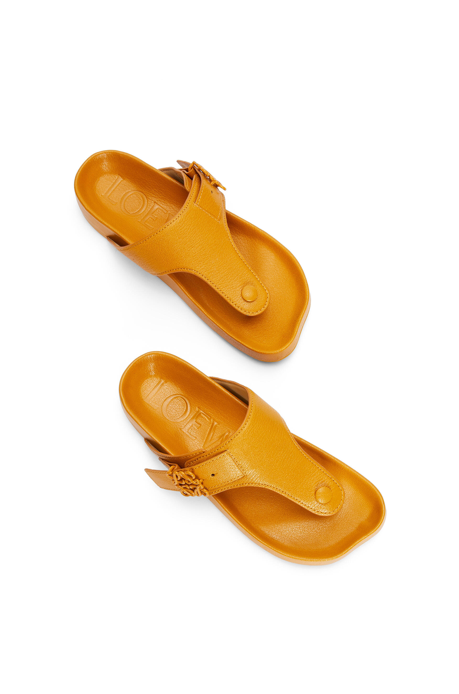 Loewe Logo-plaque Leather Flip Flops In Yellow