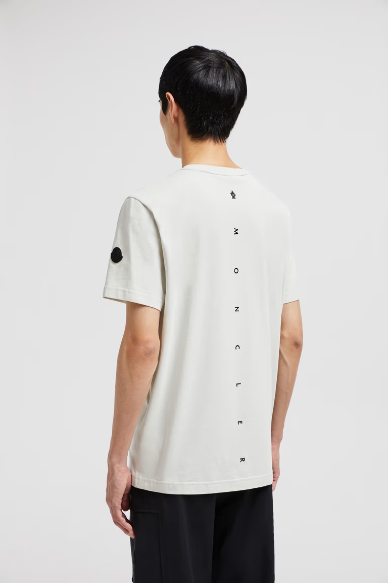 Moncler Logo T-shirt In Gray