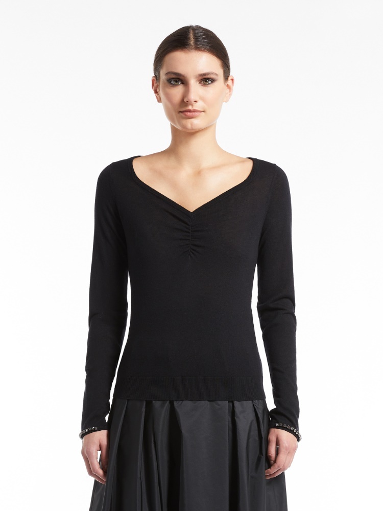 Max Mara Heart-neck Sweater In Black