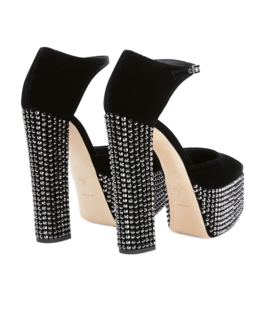 Giuseppe Zanotti Bebe 150mm Crystal-embellished Pumps In Black
