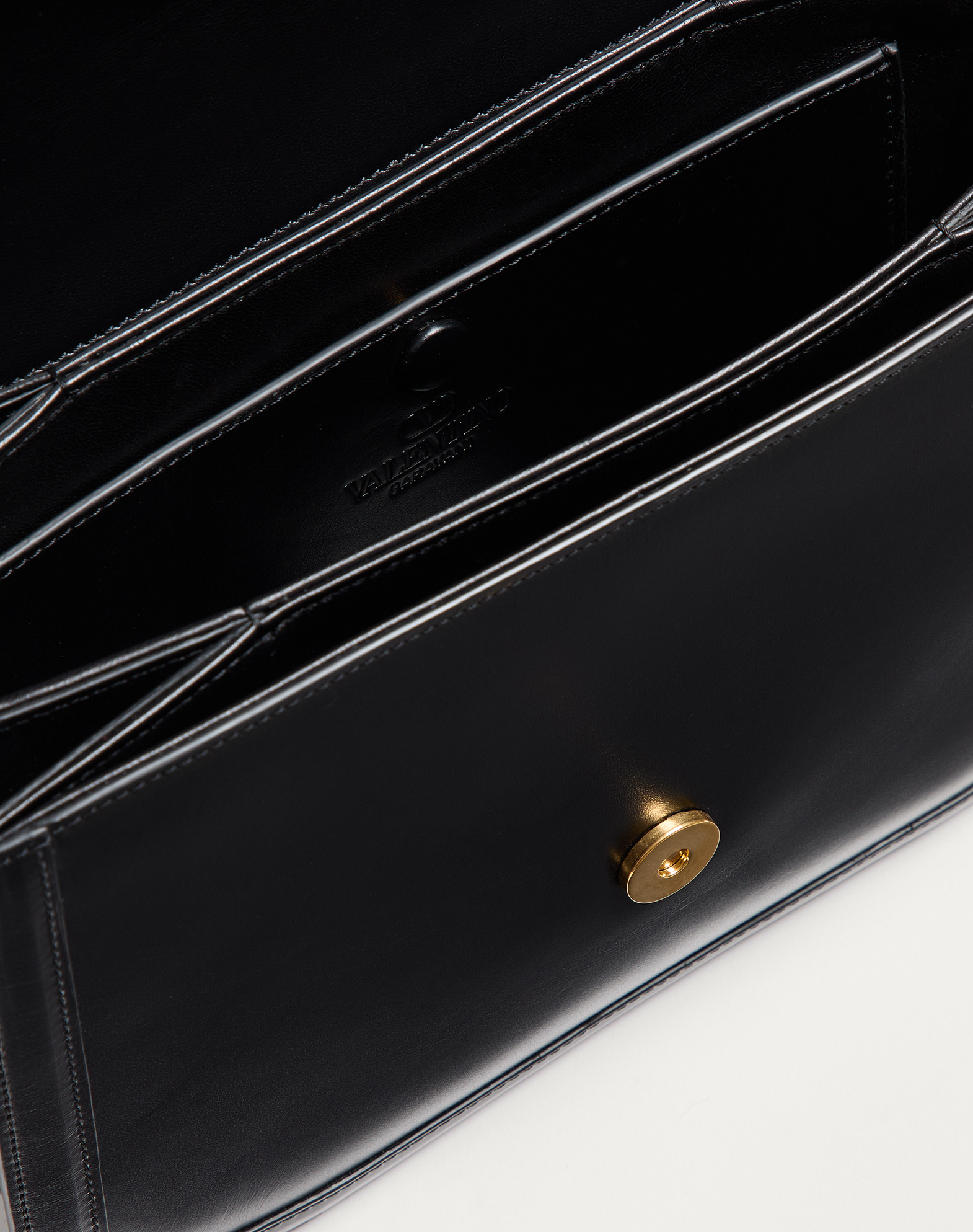 Valentino 9to5 Clamshell Shoulder Bag In Black