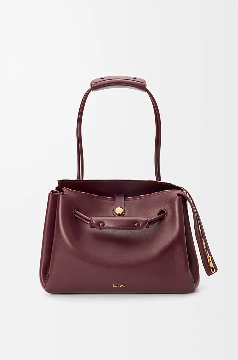 Loewe Lettering Shoulder Bag In Red