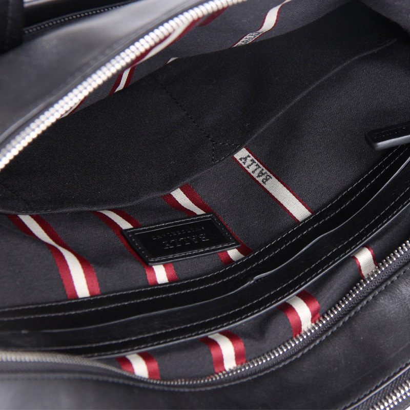 Bally Zippered Handbag In Black