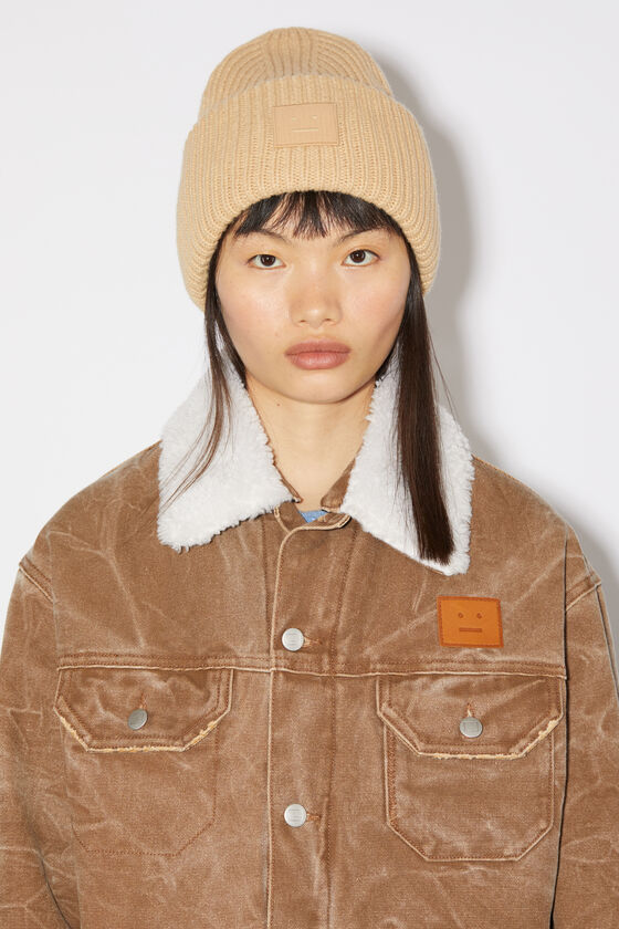 ACNE STUDIOS FACE-PATCH RIBBED-KNIT BEANIE