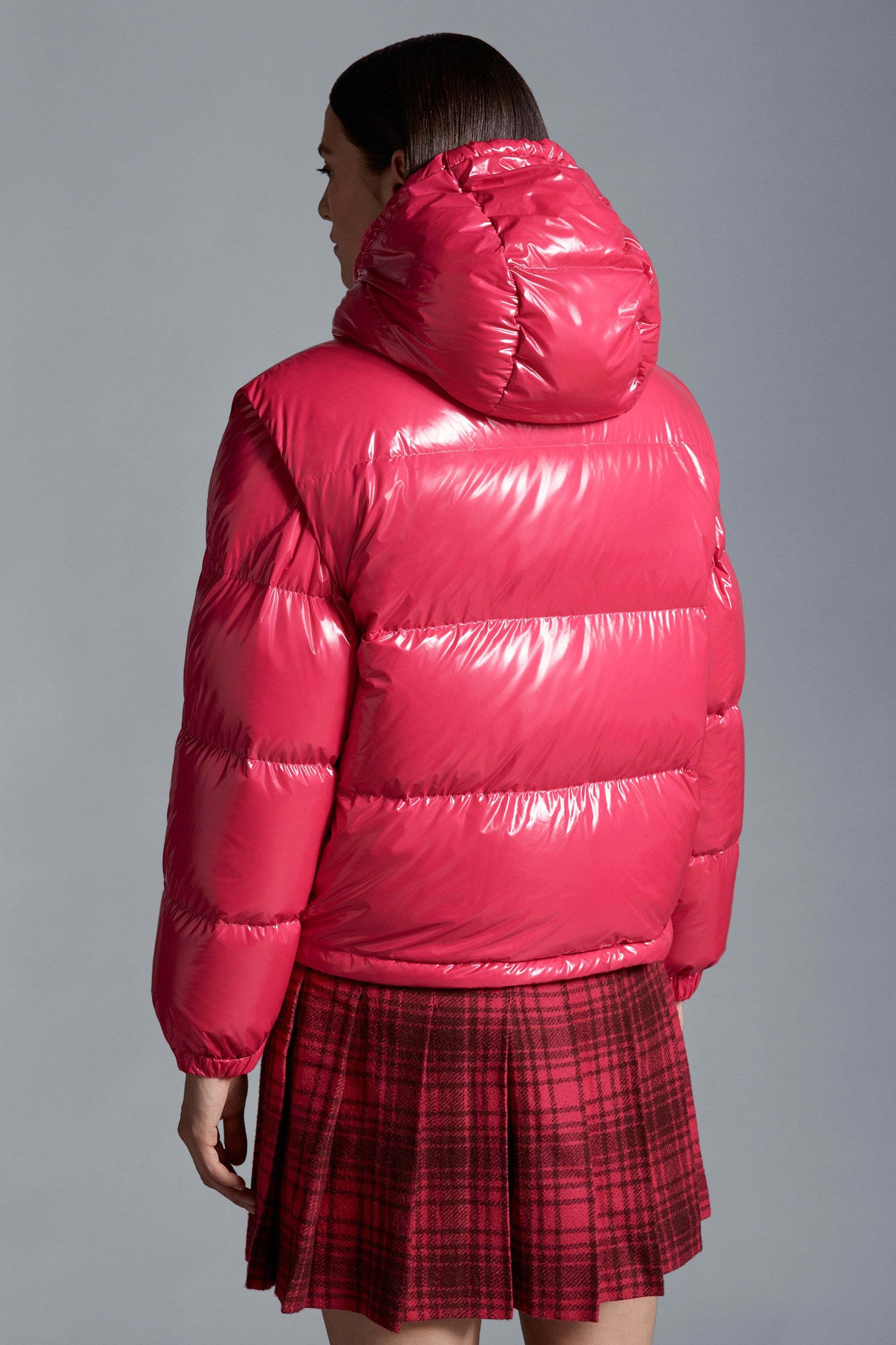 Moncler Karakorum Short Down Jacket Women In Red