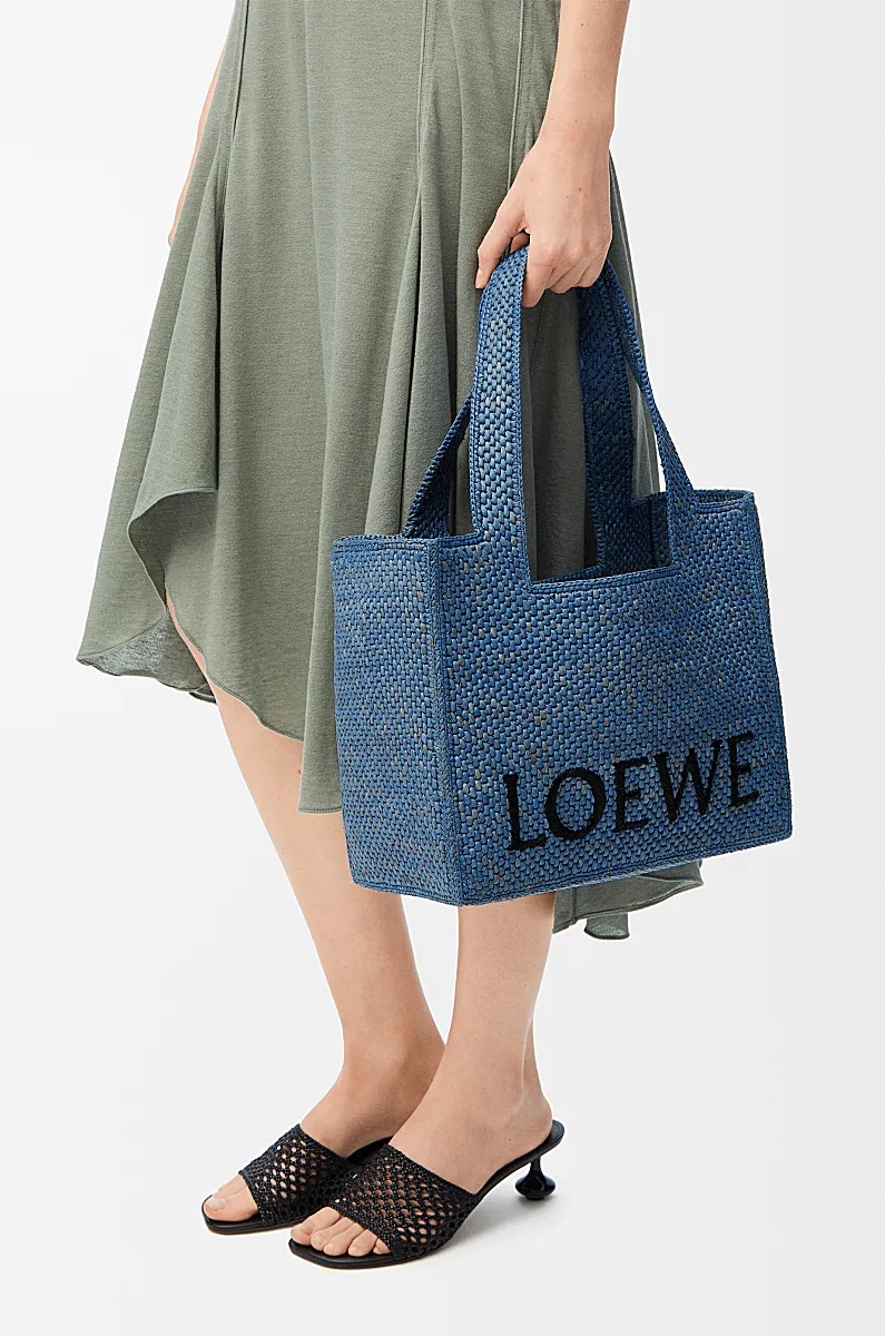 Loewe Logo Medium Tote Bag In Raffia In Light Blue