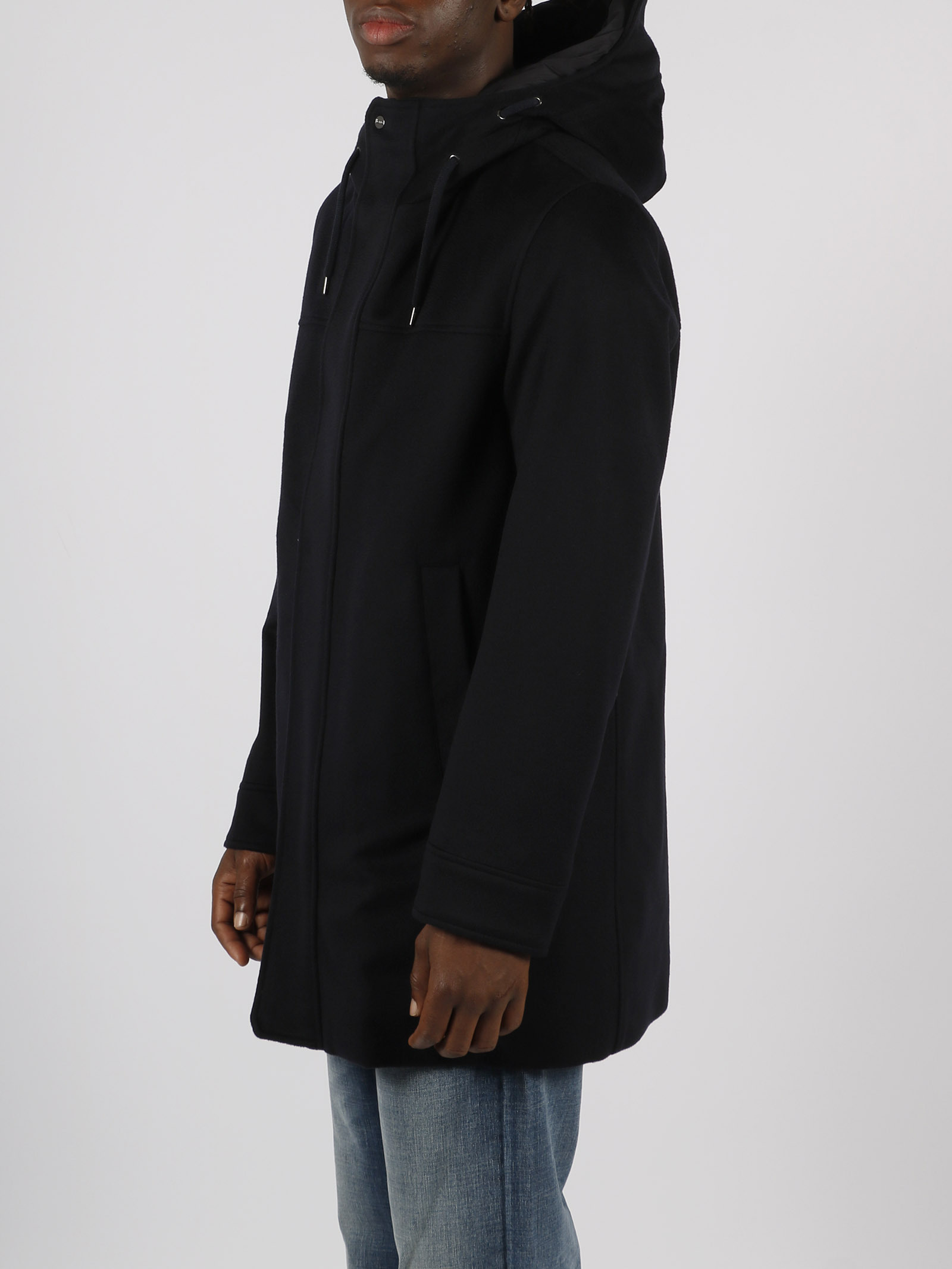 Herno Concealed-fastening Hooded Coat In Black