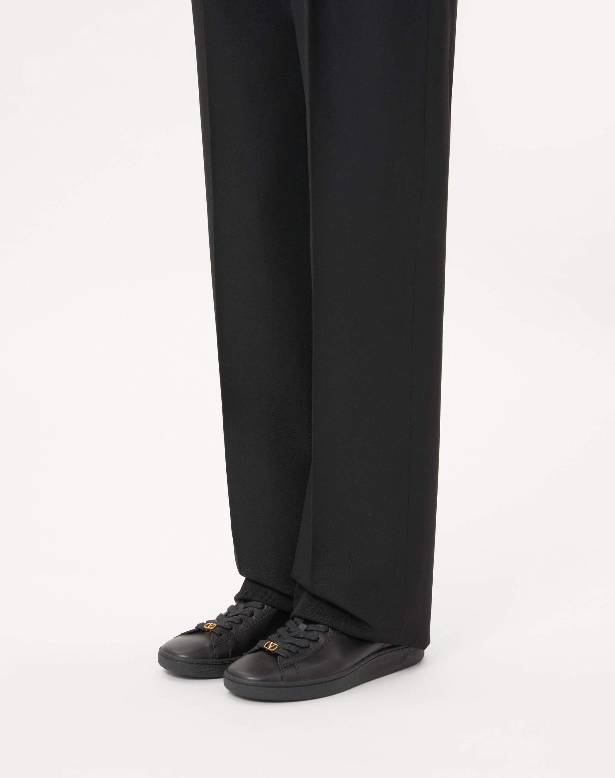 Valentino Royco Signature Brass Vlogo Low-top Sneakers In Black