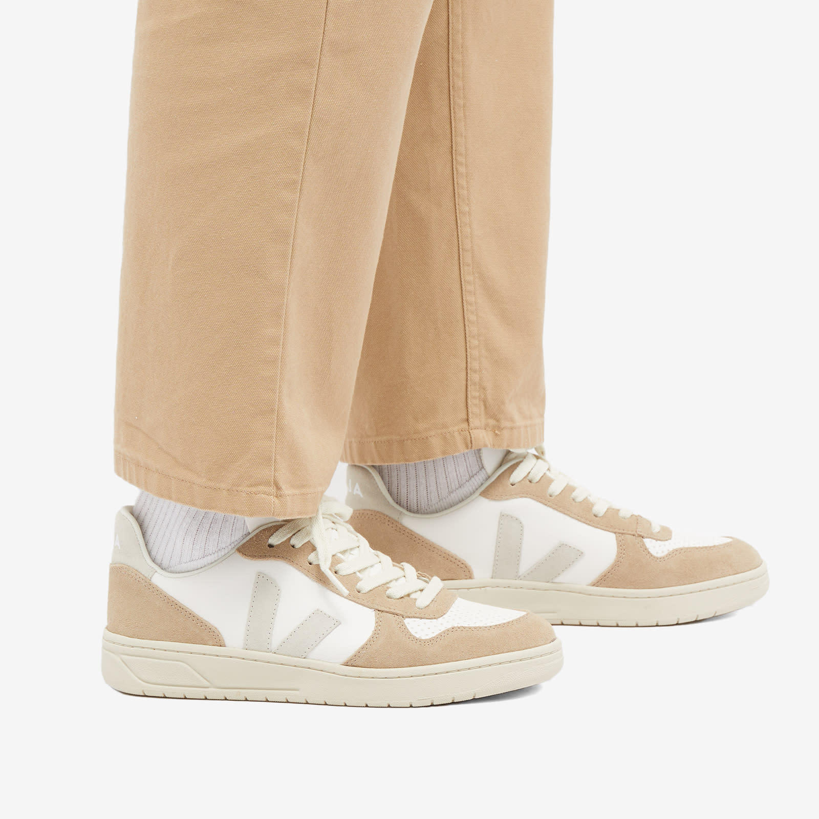Veja Woman Sneakers White Size 6 Leather In White
