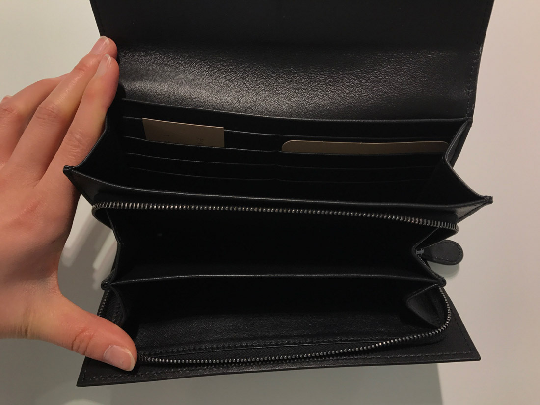 Bottega Veneta Knit A Flip Purse In Black