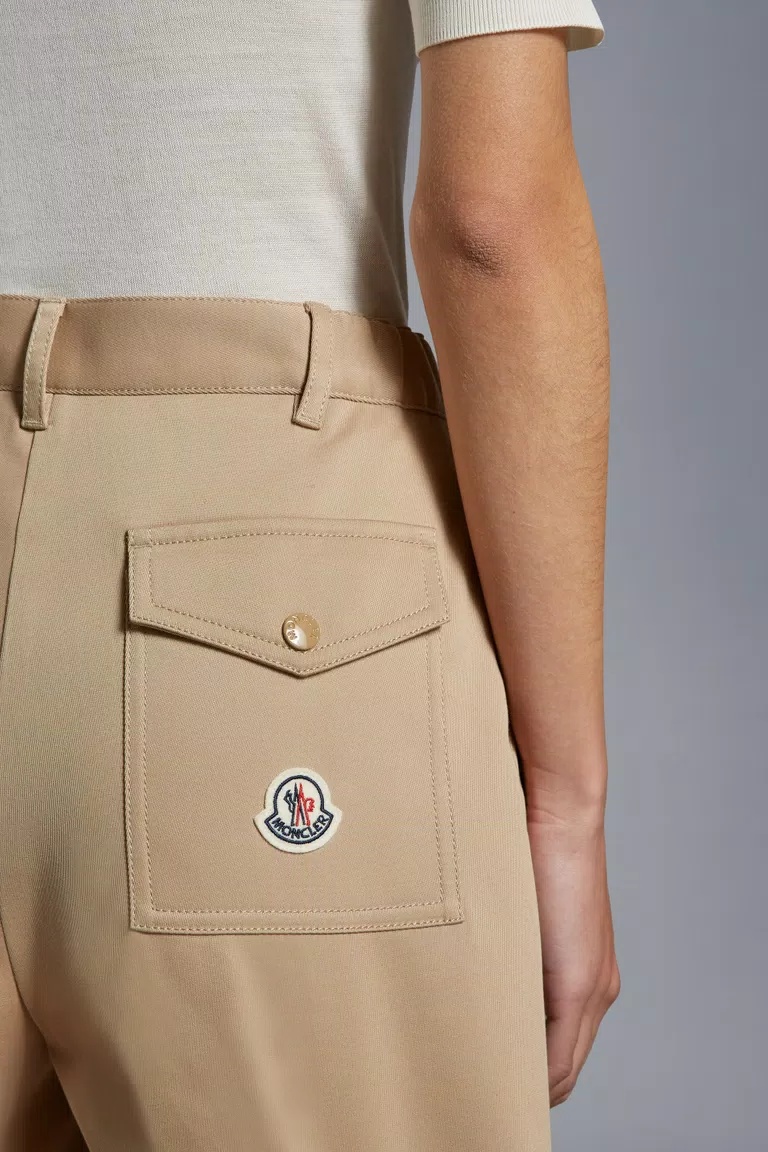 Moncler Gabardine Shorts Beige In Nude