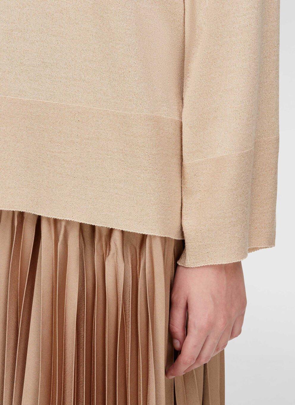 Fabiana Filippi Round Neck Long-sleeved Sweater In Nude