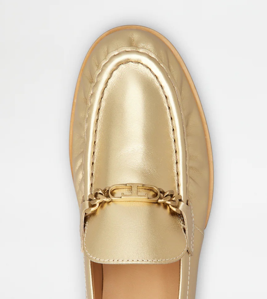 Tod's Logo-plaque Metallic-finish Loafers In Nude