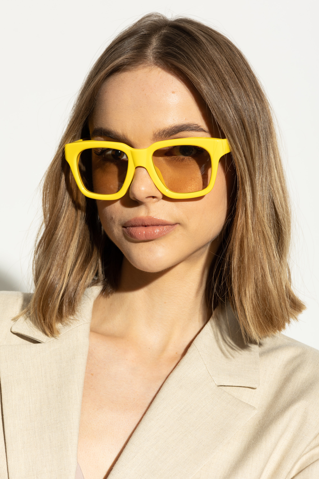 Jacquemus Logo Sunglasses In White