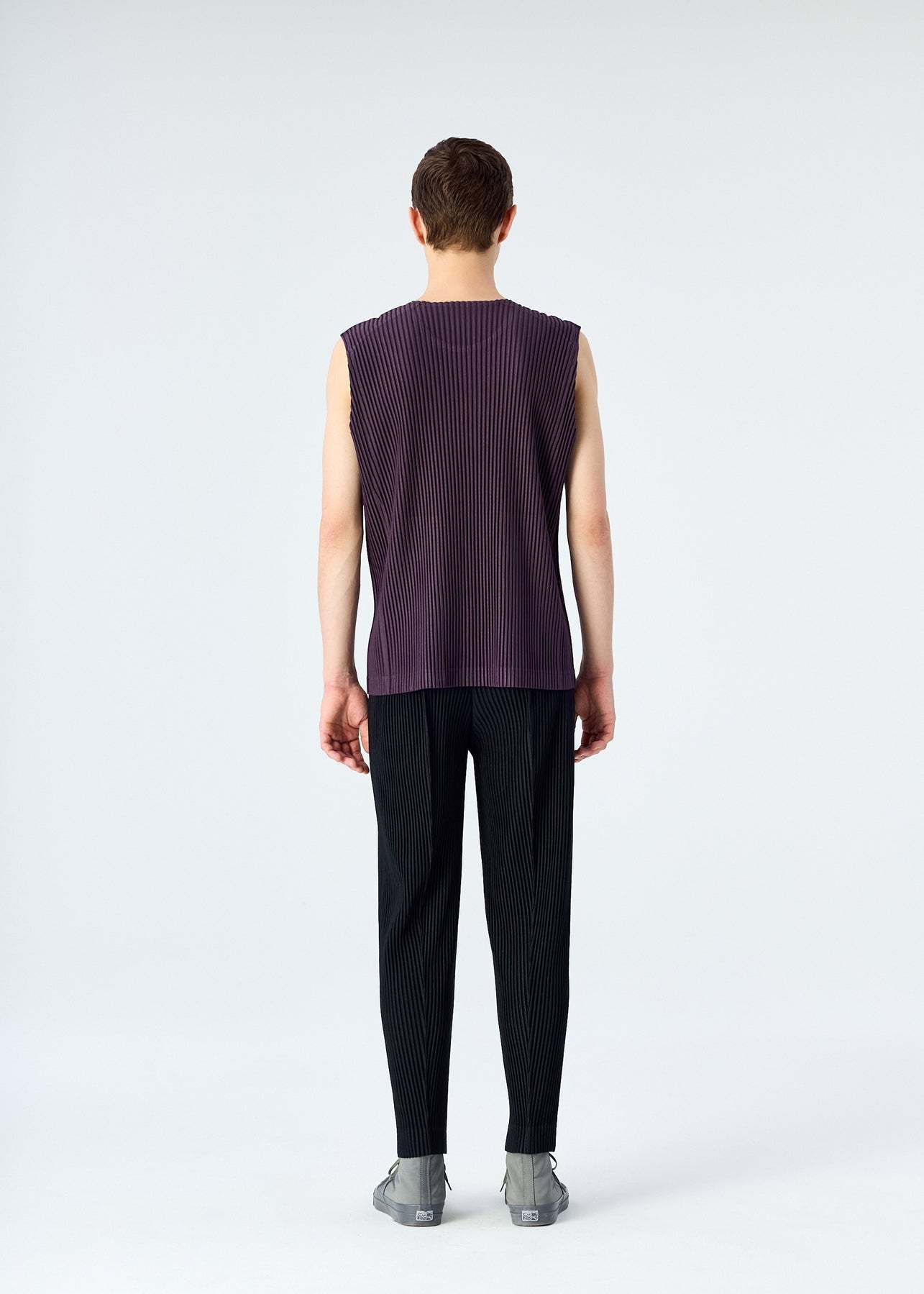 ISSEY MIYAKE HIGH-WAISTED PLEATED TROUSERS 