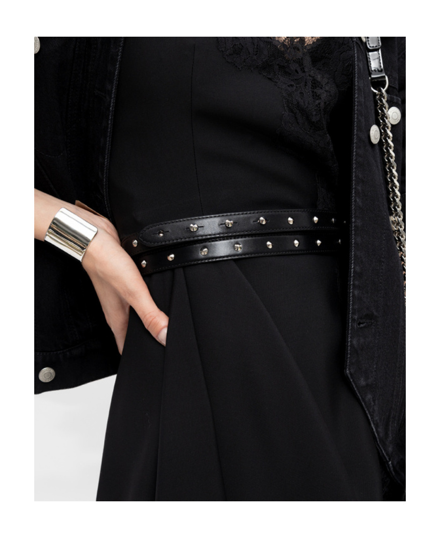 Alexander Mcqueen Studded Leather Belt In Black