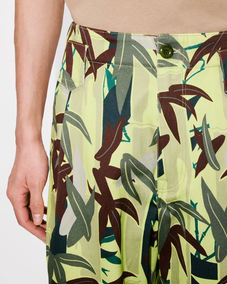 Kenzo Chiku-rin Camo-print Trousers In Vanilla