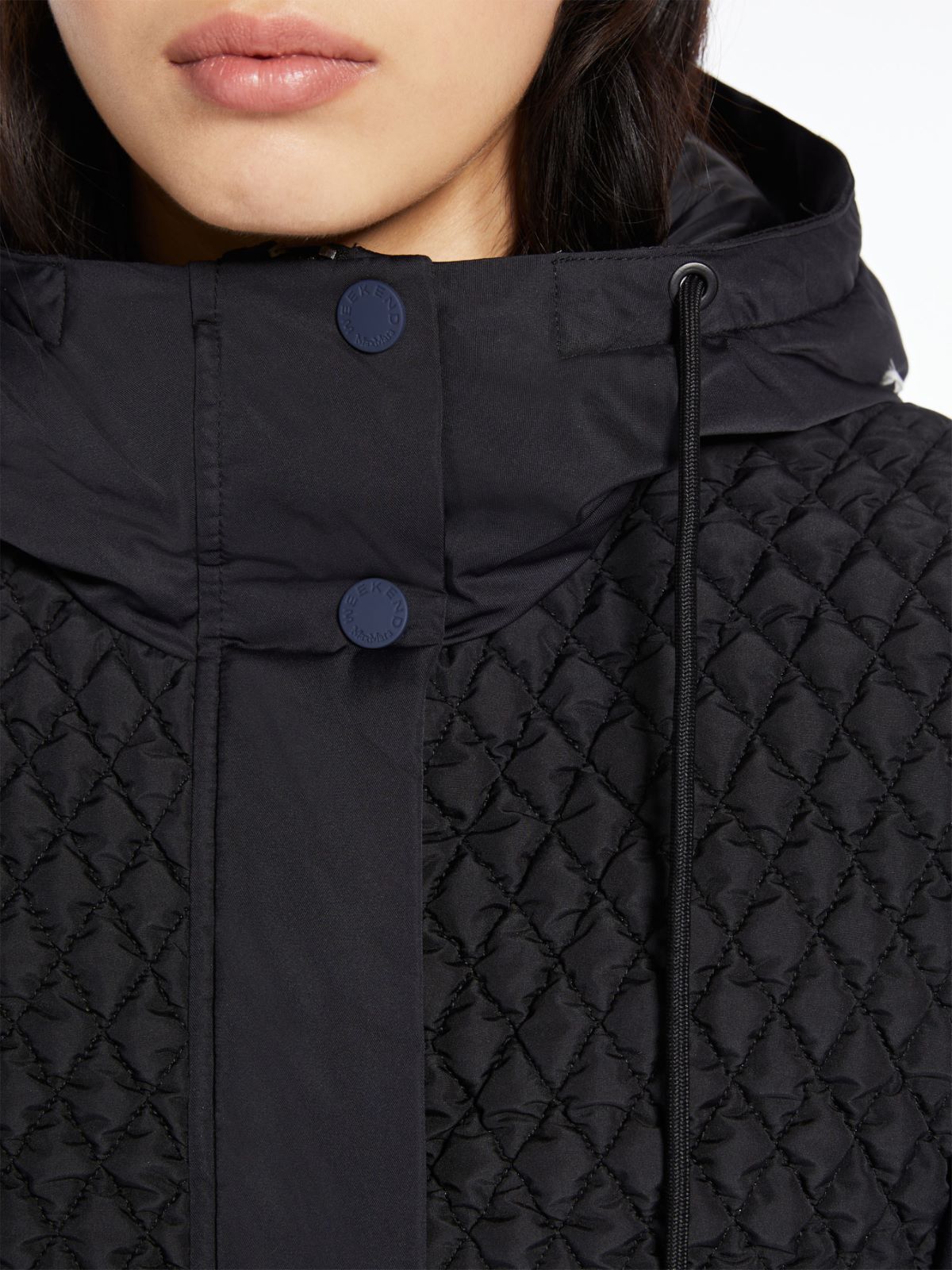 Weekend Max Mara Hooded Down Jacket In Black