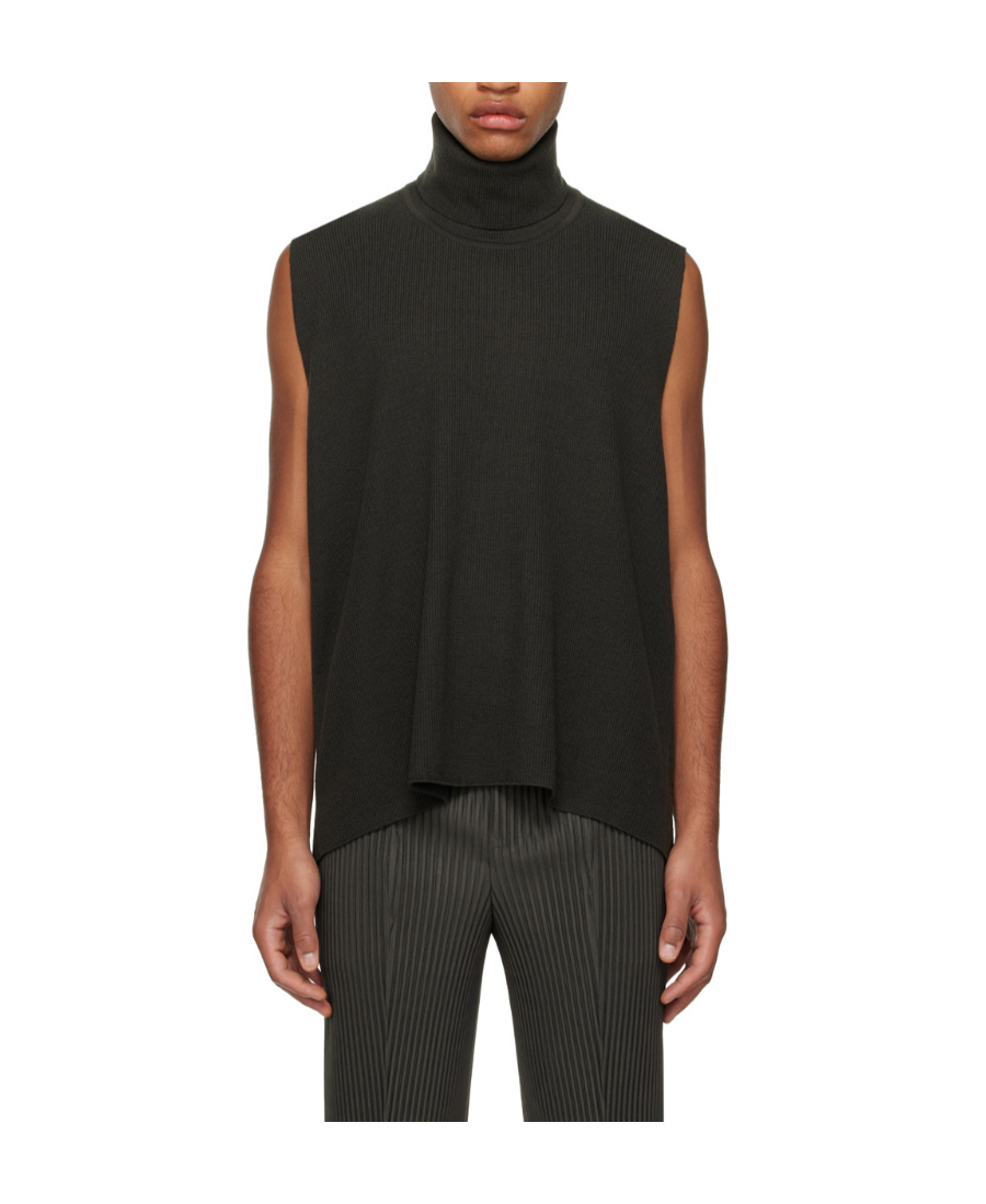 Issey Miyake Wool High-necked Vest In Black