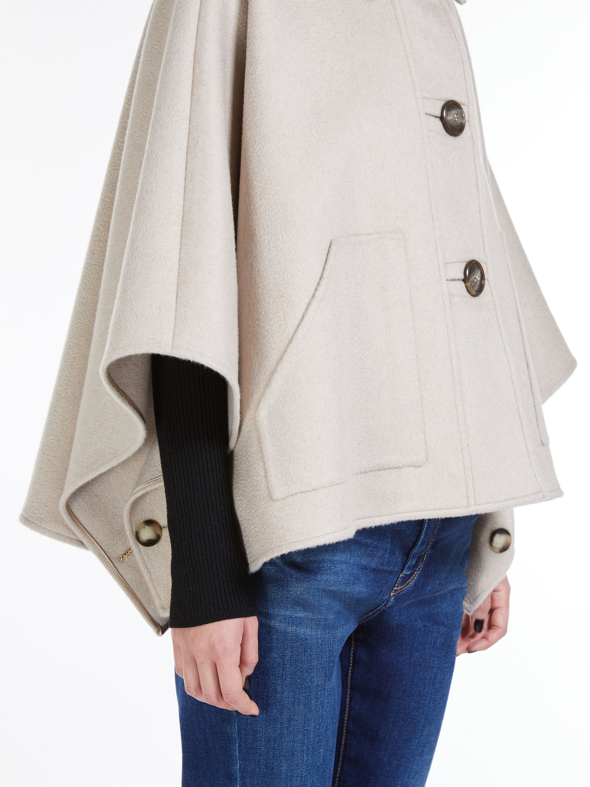 Max Mara Cashmere Short Rectangular Cloak In Nude