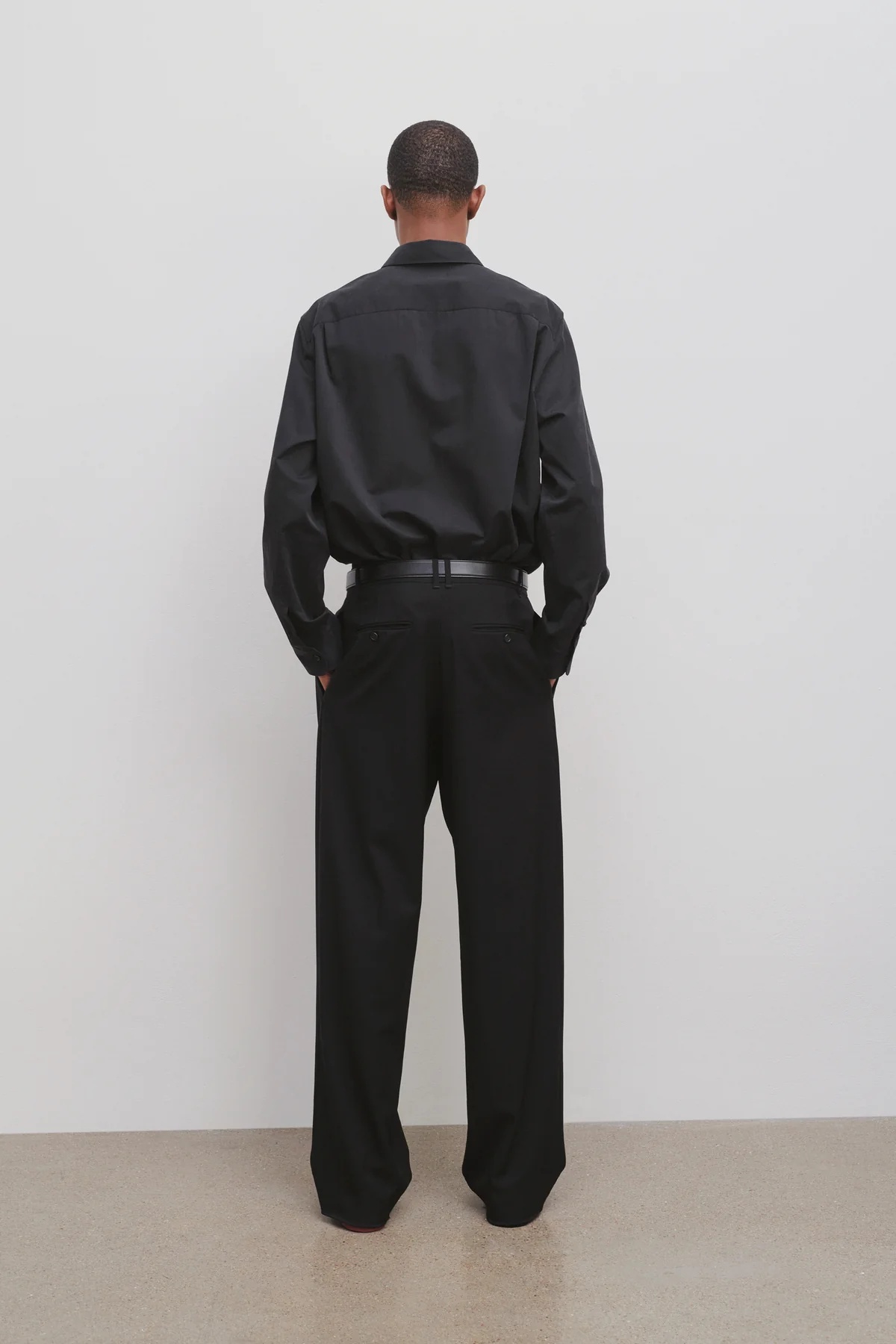 The Row Tailored Wool Zev Trousers Pleated Front In Black