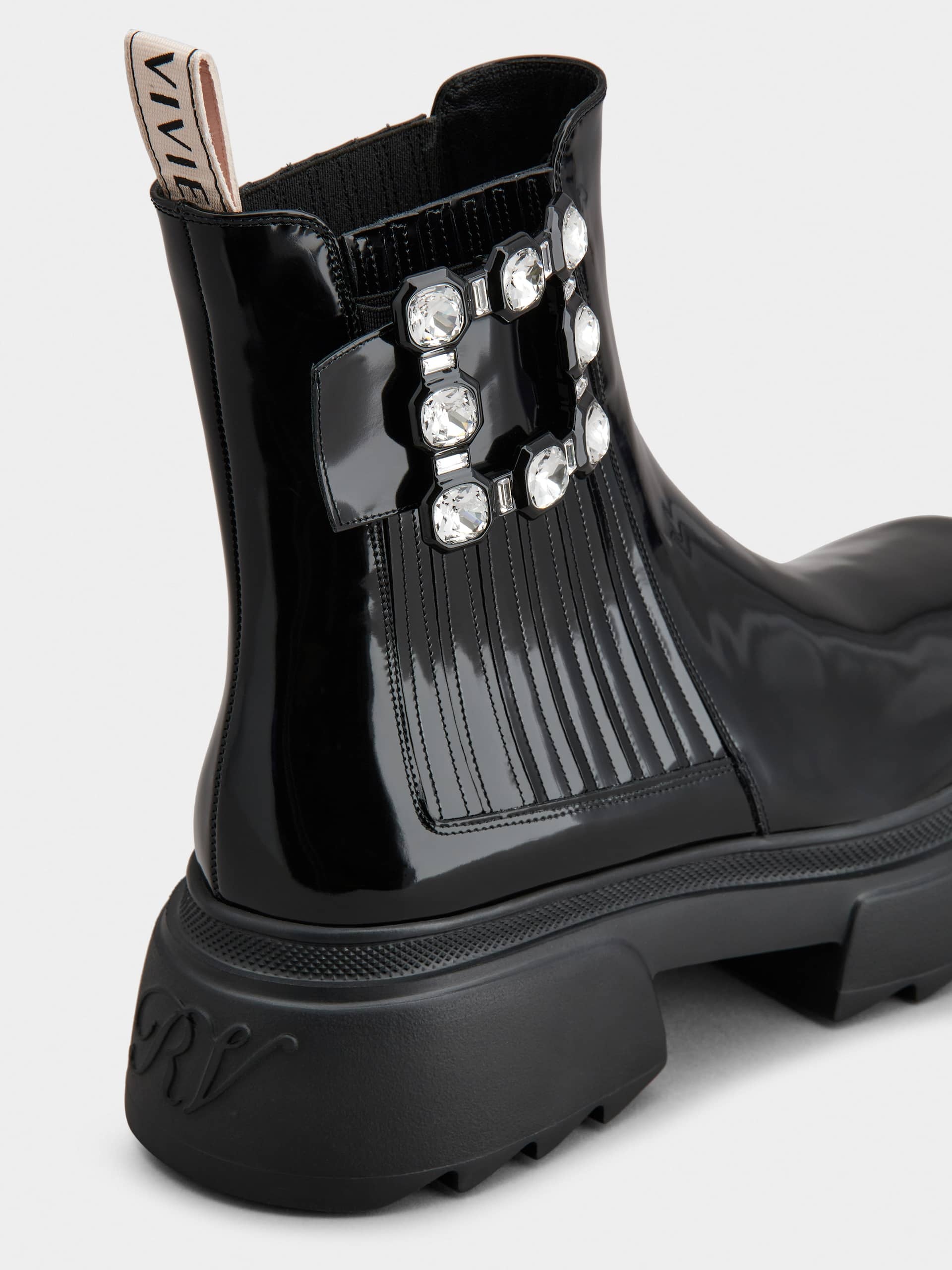 Roger Vivier Wallaviv Str Buckle Chelsea Bootie In Black