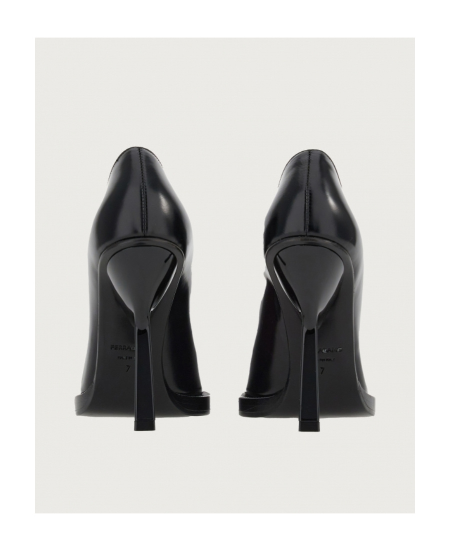 Ferragamo Black Leather Anser X5 Pumps In Black