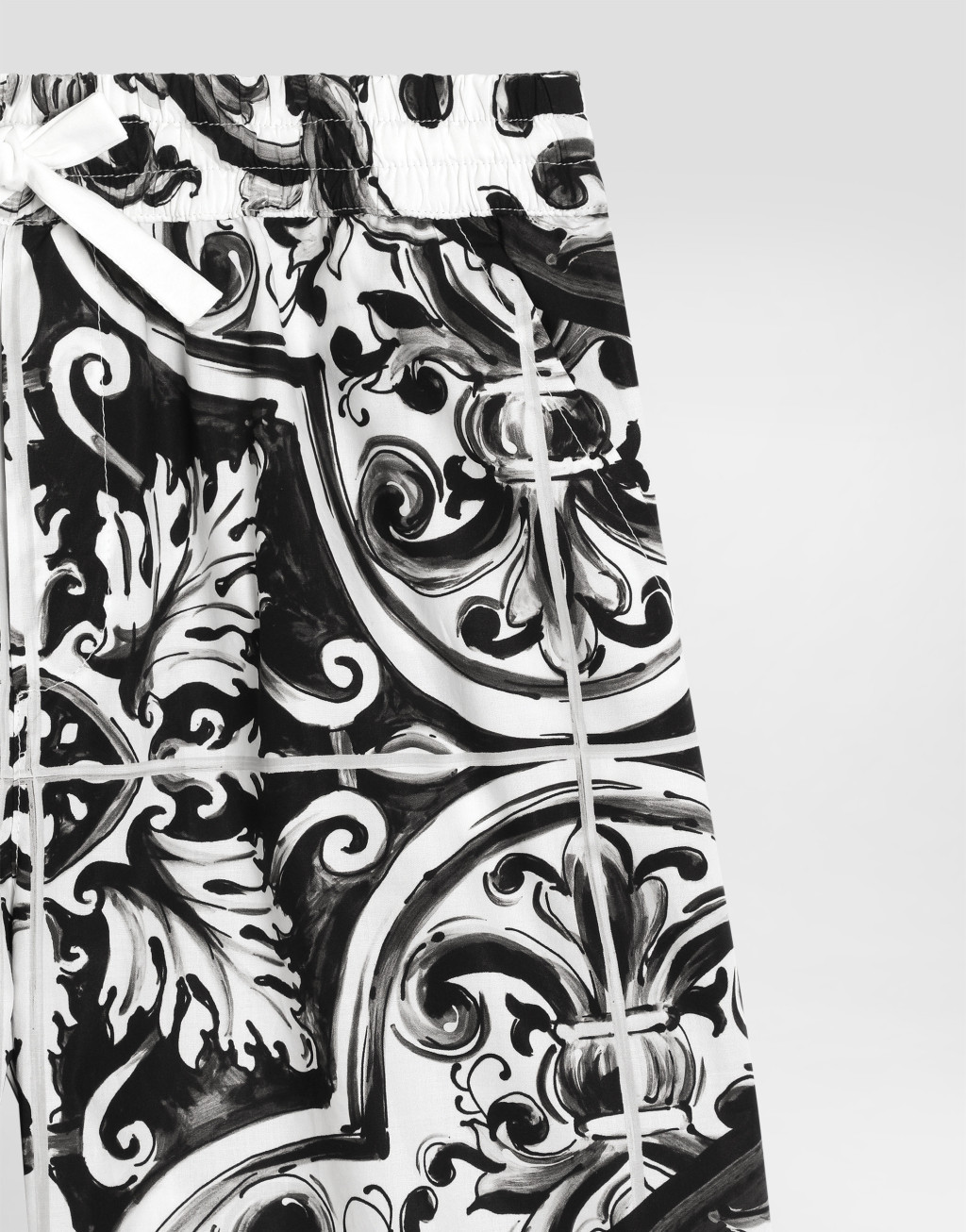 Dolce & Gabbana Maiolica-print Shorts In Multi