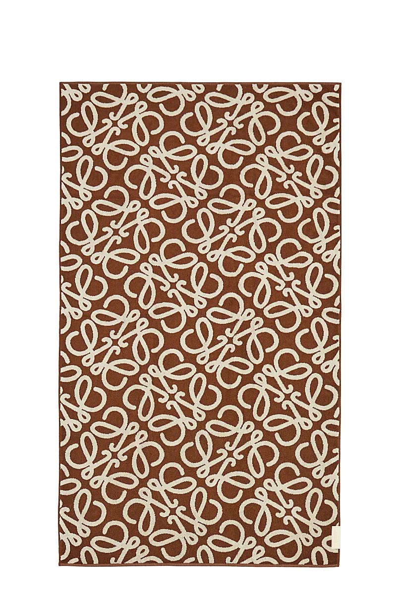 Loewe Logo Jacquard Towel In Brown