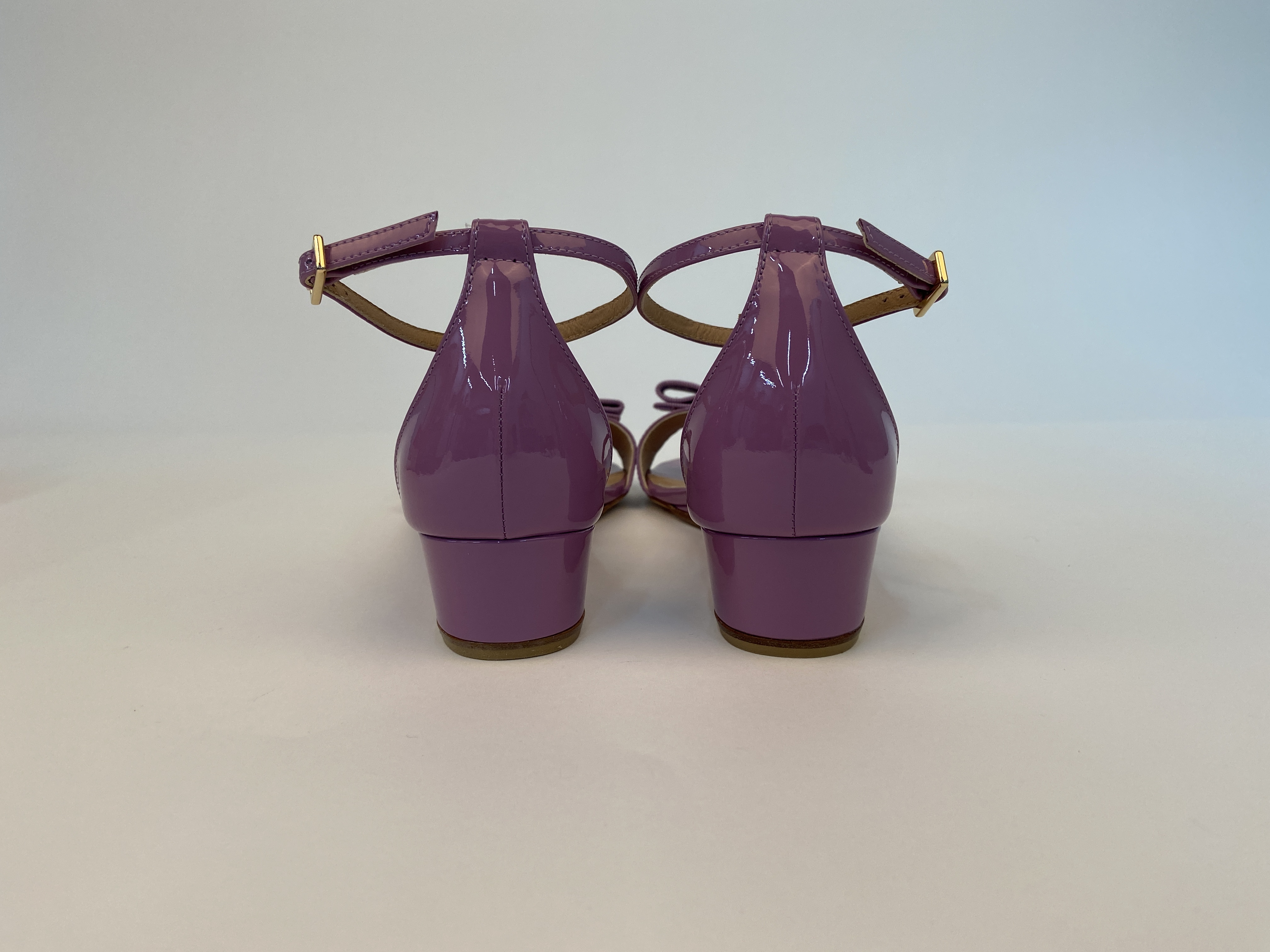 Ferragamo Bow-tie Sandals In Multicolor