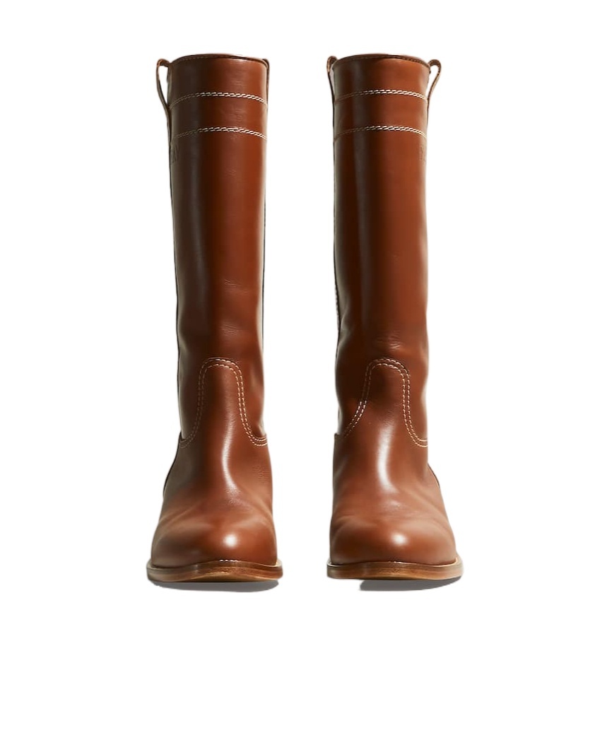 Fay Elegantly Crafted Leather Boot In Brown